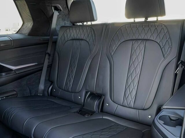 Белый БМВ X7, объемом двигателя 4.4 л и пробегом 17 тыс. км за 43000 $, фото 13 на Automoto.ua