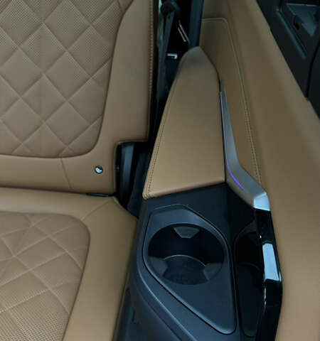 Білий БМВ X7, об'ємом двигуна 3 л та пробігом 60 тис. км за 99999 $, фото 63 на Automoto.ua