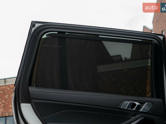 Белый БМВ X7, объемом двигателя 3 л и пробегом 75 тыс. км за 86000 $, фото 36 на Automoto.ua