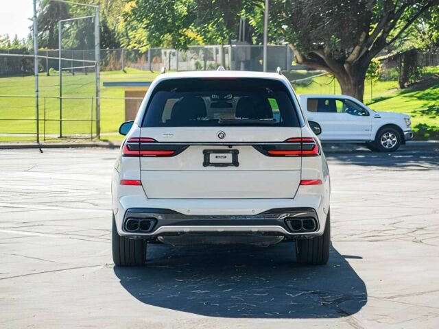 Белый БМВ X7, объемом двигателя 4.4 л и пробегом 17 тыс. км за 43000 $, фото 5 на Automoto.ua
