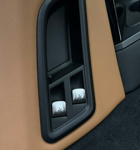 Білий БМВ X7, об'ємом двигуна 3 л та пробігом 60 тис. км за 99999 $, фото 65 на Automoto.ua