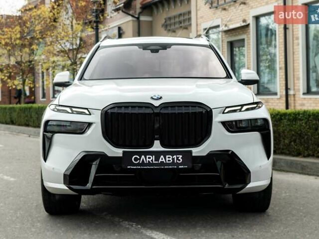 Белый БМВ X7, объемом двигателя 3 л и пробегом 75 тыс. км за 86000 $, фото 5 на Automoto.ua