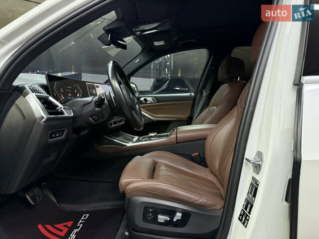 Белый БМВ X7, объемом двигателя 2.99 л и пробегом 48 тыс. км за 123000 $, фото 20 на Automoto.ua