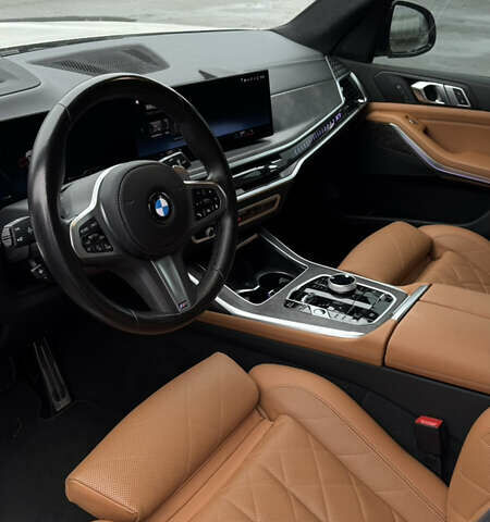 Білий БМВ X7, об'ємом двигуна 3 л та пробігом 60 тис. км за 99999 $, фото 42 на Automoto.ua