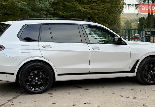 Белый БМВ X7, объемом двигателя 3 л и пробегом 48 тыс. км за 90000 $, фото 2 на Automoto.ua