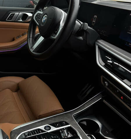 Білий БМВ X7, об'ємом двигуна 3 л та пробігом 60 тис. км за 99999 $, фото 43 на Automoto.ua