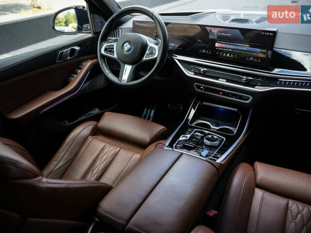 Белый БМВ X7, объемом двигателя 3 л и пробегом 27 тыс. км за 121000 $, фото 29 на Automoto.ua