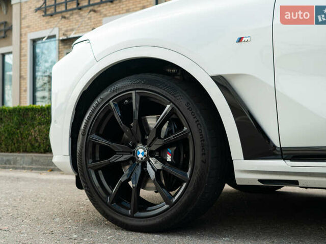 Белый БМВ X7, объемом двигателя 3 л и пробегом 75 тыс. км за 86000 $, фото 21 на Automoto.ua