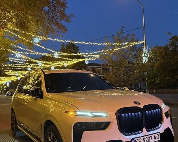 Белый БМВ X7, объемом двигателя 3 л и пробегом 24 тыс. км за 110000 $, фото 6 на Automoto.ua