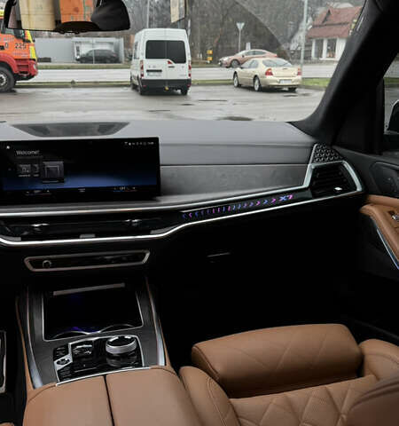 Білий БМВ X7, об'ємом двигуна 3 л та пробігом 60 тис. км за 99999 $, фото 35 на Automoto.ua