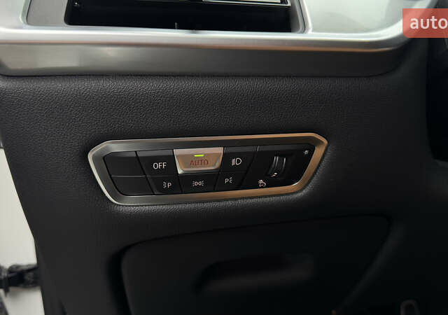 Білий БМВ X7, об'ємом двигуна 3 л та пробігом 60 тис. км за 99999 $, фото 41 на Automoto.ua