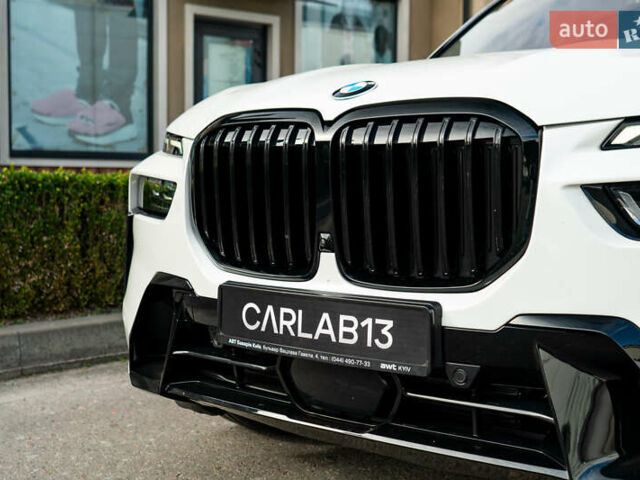Белый БМВ X7, объемом двигателя 3 л и пробегом 75 тыс. км за 86000 $, фото 19 на Automoto.ua
