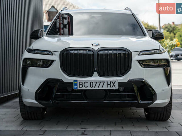 Белый БМВ X7, объемом двигателя 3 л и пробегом 27 тыс. км за 121000 $, фото 3 на Automoto.ua