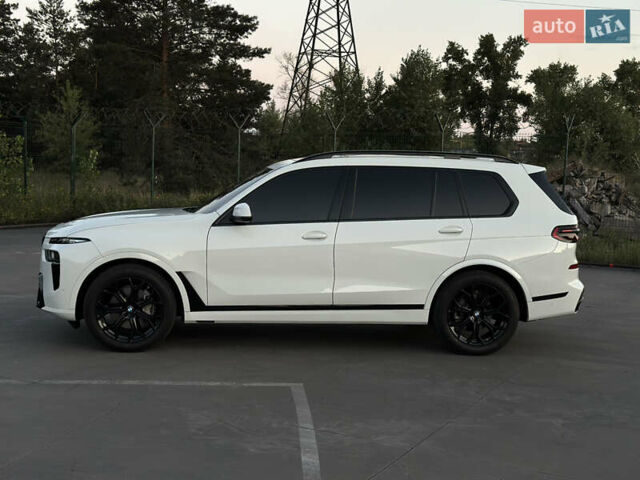 Белый БМВ X7, объемом двигателя 3 л и пробегом 11 тыс. км за 95000 $, фото 2 на Automoto.ua