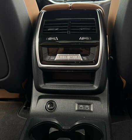 Білий БМВ X7, об'ємом двигуна 3 л та пробігом 60 тис. км за 99999 $, фото 52 на Automoto.ua