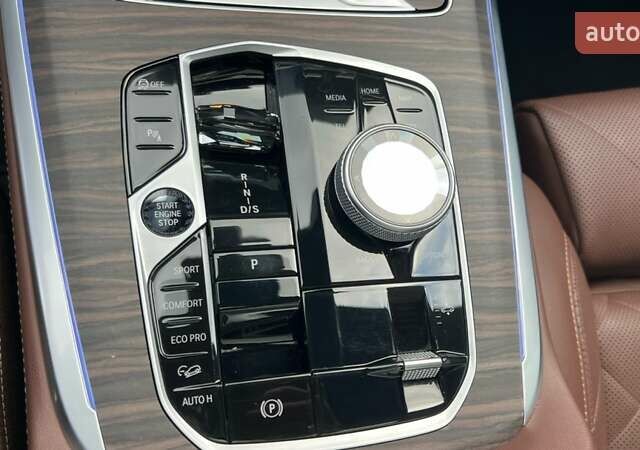 Белый БМВ X7, объемом двигателя 3 л и пробегом 115 тыс. км за 115000 $, фото 25 на Automoto.ua