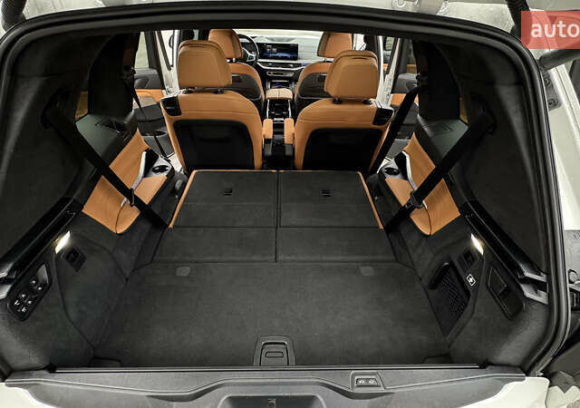 Білий БМВ X7, об'ємом двигуна 3 л та пробігом 60 тис. км за 99999 $, фото 68 на Automoto.ua