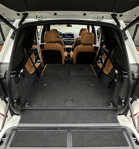 Білий БМВ X7, об'ємом двигуна 3 л та пробігом 60 тис. км за 99999 $, фото 71 на Automoto.ua