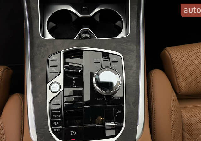 Білий БМВ X7, об'ємом двигуна 3 л та пробігом 60 тис. км за 99999 $, фото 24 на Automoto.ua