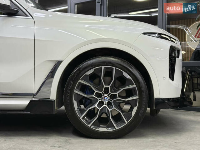 Белый БМВ X7, объемом двигателя 2.99 л и пробегом 48 тыс. км за 123000 $, фото 4 на Automoto.ua