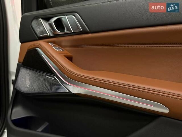 Белый БМВ X7, объемом двигателя 3 л и пробегом 1 тыс. км за 157500 $, фото 65 на Automoto.ua
