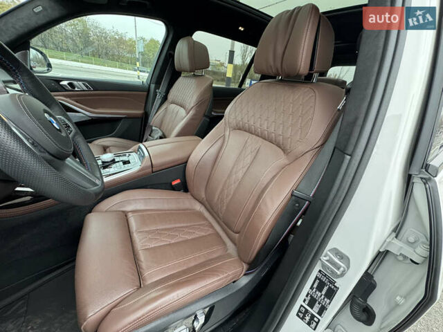 Белый БМВ X7, объемом двигателя 2.99 л и пробегом 34 тыс. км за 134000 $, фото 21 на Automoto.ua