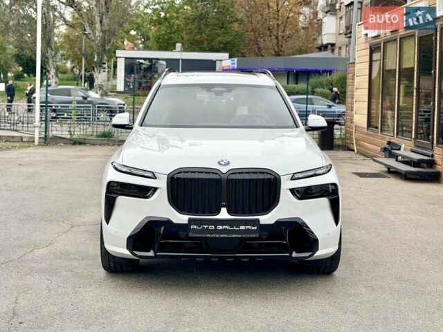 Белый БМВ X7, объемом двигателя 3 л и пробегом 1 тыс. км за 148999 $, фото 11 на Automoto.ua