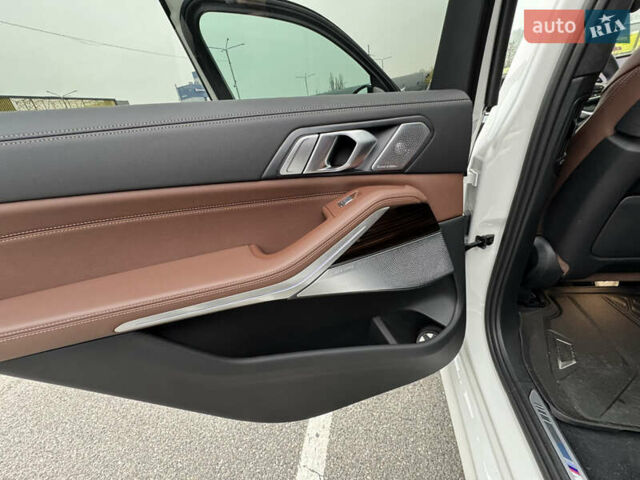 Белый БМВ X7, объемом двигателя 2.99 л и пробегом 34 тыс. км за 134000 $, фото 18 на Automoto.ua