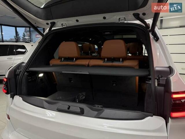 Белый БМВ X7, объемом двигателя 3 л и пробегом 1 тыс. км за 146900 $, фото 65 на Automoto.ua