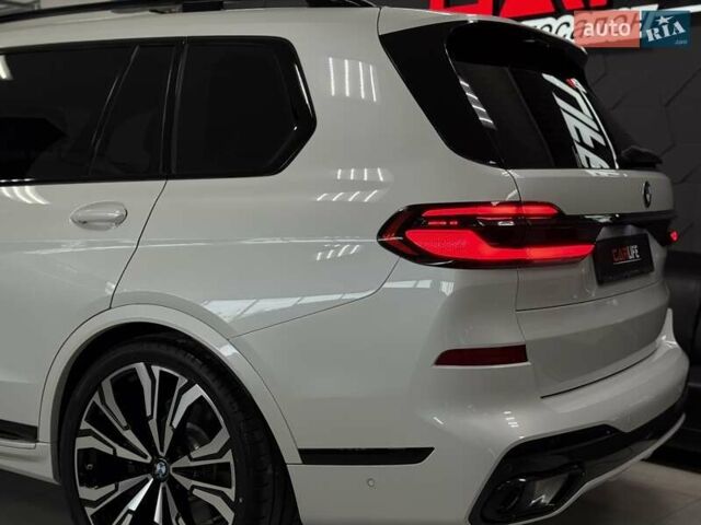 Белый БМВ X7, объемом двигателя 3 л и пробегом 1 тыс. км за 157500 $, фото 33 на Automoto.ua