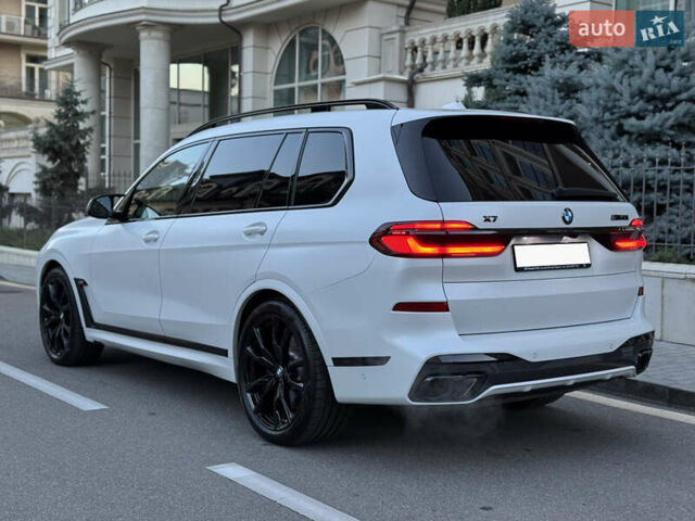Белый БМВ X7, объемом двигателя 4.39 л и пробегом 35 тыс. км за 149900 $, фото 4 на Automoto.ua