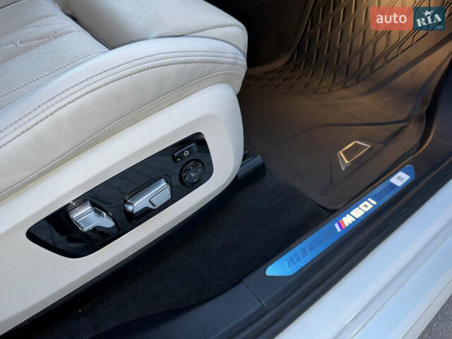 Белый БМВ X7, объемом двигателя 4.39 л и пробегом 35 тыс. км за 149900 $, фото 20 на Automoto.ua
