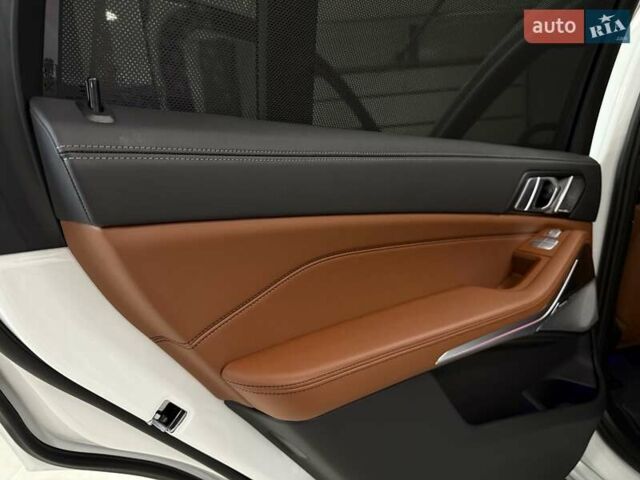 Белый БМВ X7, объемом двигателя 3 л и пробегом 1 тыс. км за 157500 $, фото 56 на Automoto.ua
