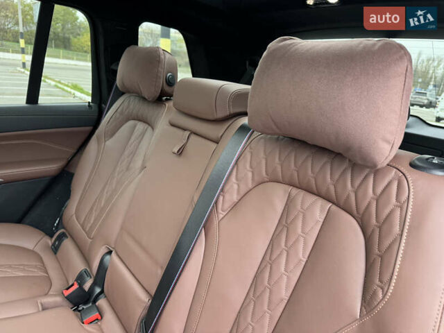 Белый БМВ X7, объемом двигателя 2.99 л и пробегом 34 тыс. км за 134000 $, фото 10 на Automoto.ua