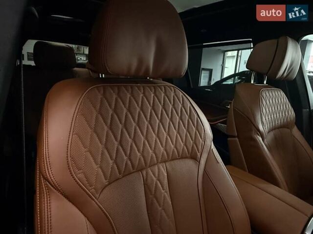 Белый БМВ X7, объемом двигателя 3 л и пробегом 1 тыс. км за 157500 $, фото 74 на Automoto.ua