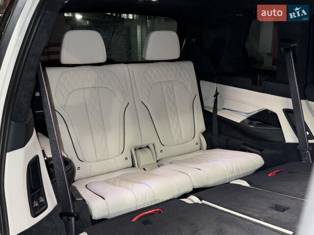 Белый БМВ X7, объемом двигателя 4.39 л и пробегом 35 тыс. км за 149900 $, фото 42 на Automoto.ua