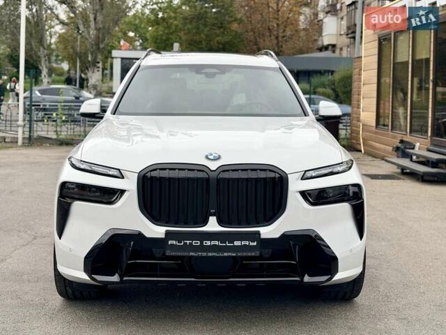 Белый БМВ X7, объемом двигателя 3 л и пробегом 1 тыс. км за 148999 $, фото 12 на Automoto.ua