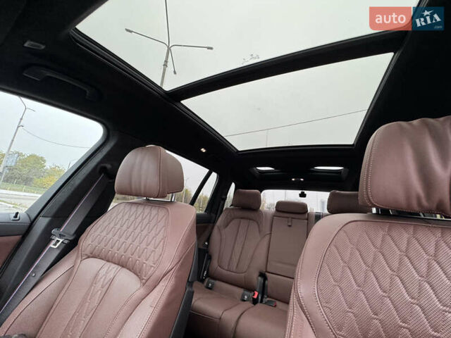 Белый БМВ X7, объемом двигателя 2.99 л и пробегом 34 тыс. км за 134000 $, фото 26 на Automoto.ua