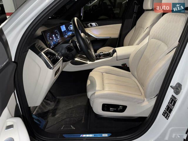Белый БМВ X7, объемом двигателя 4.39 л и пробегом 35 тыс. км за 149900 $, фото 26 на Automoto.ua