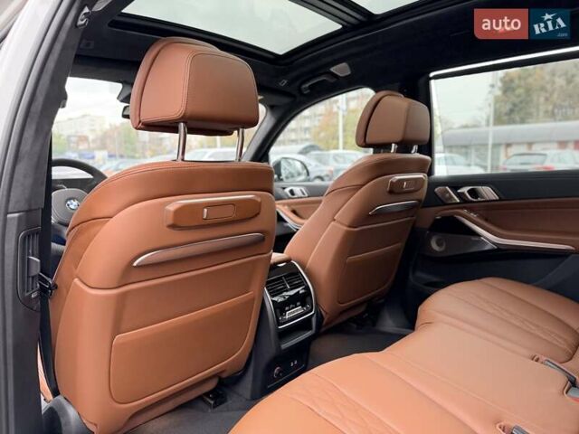 Белый БМВ X7, объемом двигателя 3 л и пробегом 1 тыс. км за 148999 $, фото 23 на Automoto.ua