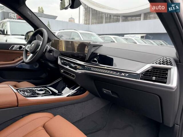 Белый БМВ X7, объемом двигателя 3 л и пробегом 1 тыс. км за 148999 $, фото 47 на Automoto.ua