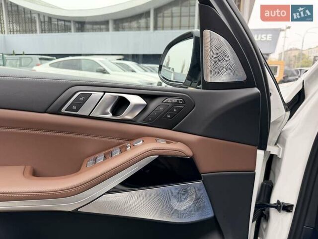 Білий БМВ X7, об'ємом двигуна 3 л та пробігом 1 тис. км за 153500 $, фото 19 на Automoto.ua