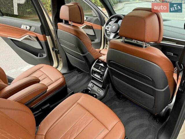 Бежевый БМВ X7, объемом двигателя 3 л и пробегом 118 тыс. км за 64700 $, фото 42 на Automoto.ua