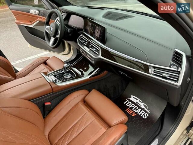Бежевый БМВ X7, объемом двигателя 3 л и пробегом 118 тыс. км за 64700 $, фото 33 на Automoto.ua