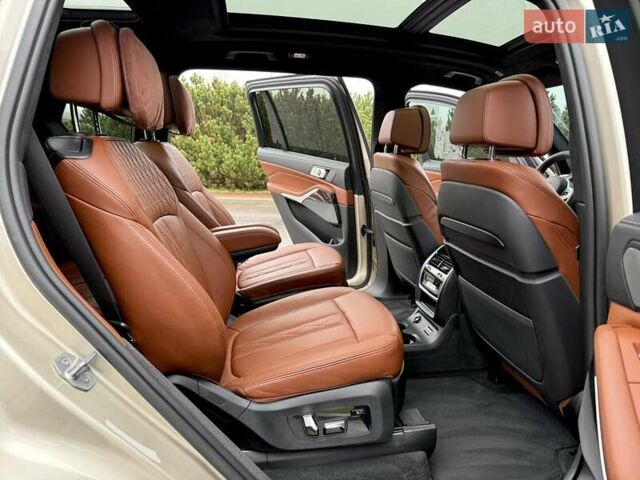 Бежевый БМВ X7, объемом двигателя 3 л и пробегом 118 тыс. км за 64700 $, фото 39 на Automoto.ua