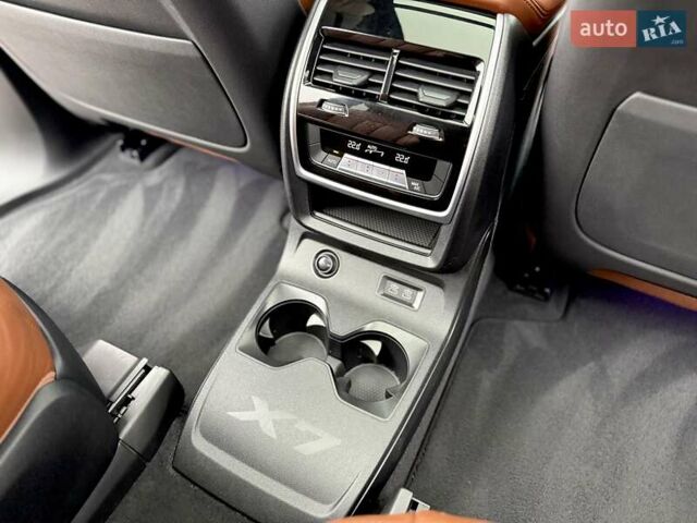 Бежевый БМВ X7, объемом двигателя 3 л и пробегом 118 тыс. км за 64700 $, фото 44 на Automoto.ua