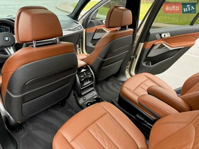 Бежевый БМВ X7, объемом двигателя 3 л и пробегом 118 тыс. км за 64700 $, фото 54 на Automoto.ua