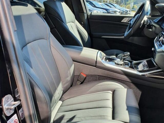 Черный БМВ X7, объемом двигателя 0 л и пробегом 4 тыс. км за 64999 $, фото 9 на Automoto.ua