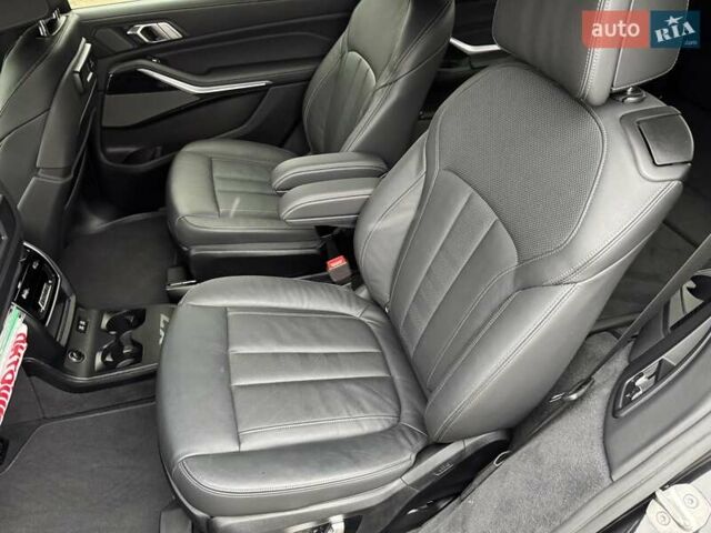 Черный БМВ X7, объемом двигателя 4.39 л и пробегом 38 тыс. км за 65000 $, фото 32 на Automoto.ua