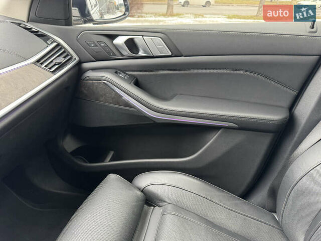 Черный БМВ X7, объемом двигателя 3 л и пробегом 187 тыс. км за 44900 $, фото 126 на Automoto.ua